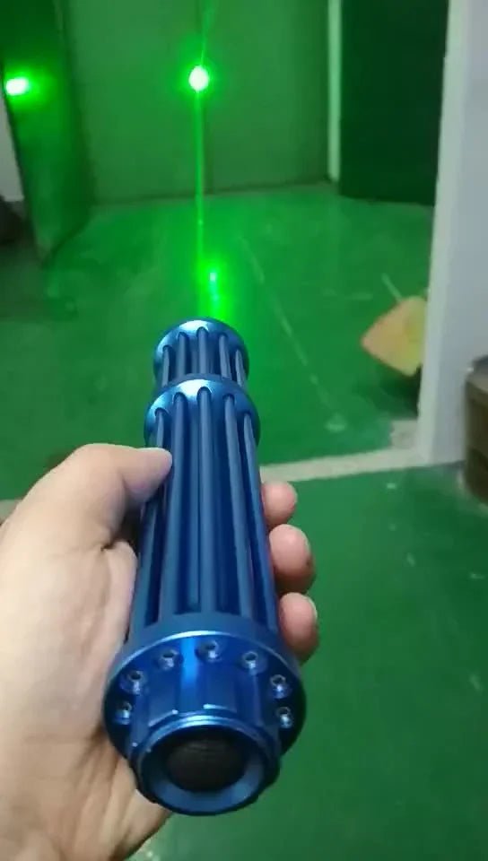 1600mw 超強力レーザーポインター 青い 450nm 超高出力 青い光が強いブルーレーザーポインター通販 本体金色/ブルー色/ブラック 3色選べ 高出力レーザー輸入 マッチ、タバコに火をつける 強力レーザーポインター 販売 - Yolerhome