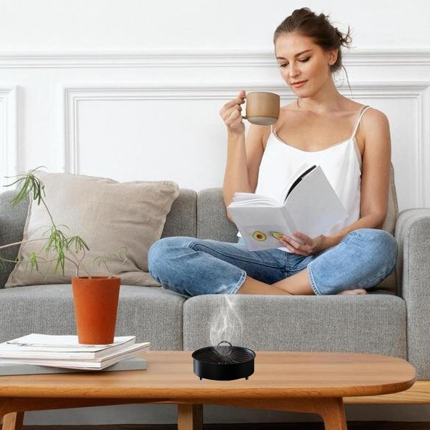 【2025年春のNEWスタイル】蚊取り線香 ホルダー 香取線香ホルダー 蚊遣り スチール製 蚊取り線香入れ キャンプ 蚊遣器 蚊取り 蓋付き 滑り止め おしゃれ 蚊取り線香ホルダー 安全防火 室内 室外 庭仕事 アウトドアにも適用 持ち運び便利 蚊遣り箱 - Yolerhome