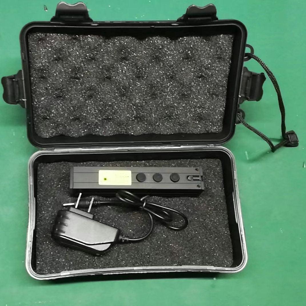 50mW 両端緑色レーザー剣型装置 レーザー剣 双頭緑色光 手持ち式レーザーソード - Yolerhome