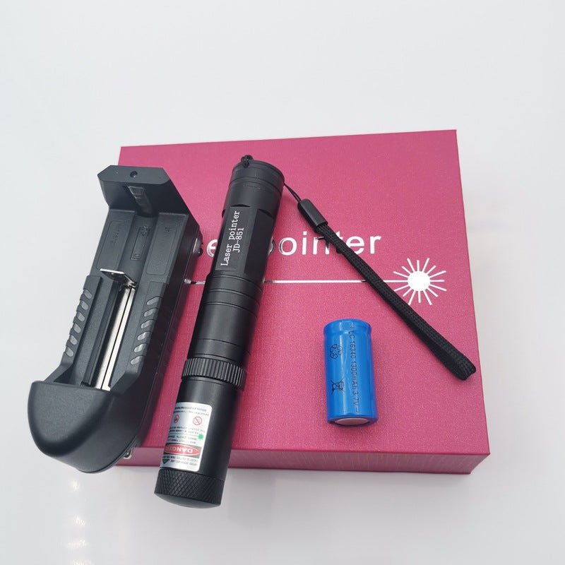 長亮款グリーンレーザーポインター850｜50mW大出力｜遠射可能｜強力緑光｜掛け紐付き｜高輝度｜アウトドア・天文学・カラス対策・キャンプ・夜釣り対応 - Yolerhome