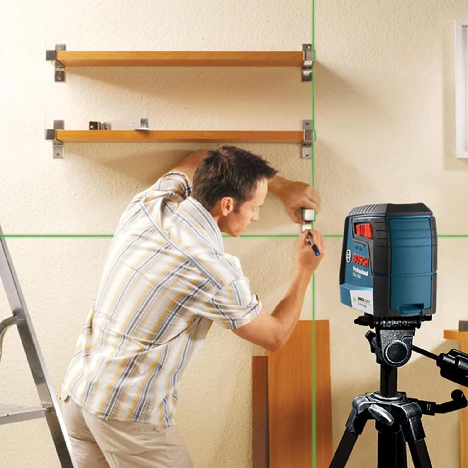 Bosch Professional(ボッシュ) クロスラインレーザー(ダイレクトグリーンレーザー) GLL30G - Yolerhome