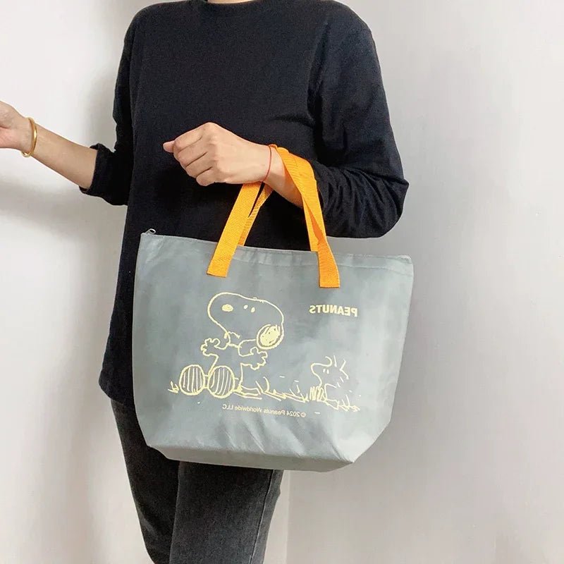 【スヌーピー】スヌーピーメイト保冷温バッグ【ブルーグレーイエロー】漫画スヌーピー 大容量 不織布 厚いアルミフィルム 保冷保温アイスバッグ ハンドバッグ - Yolerhome