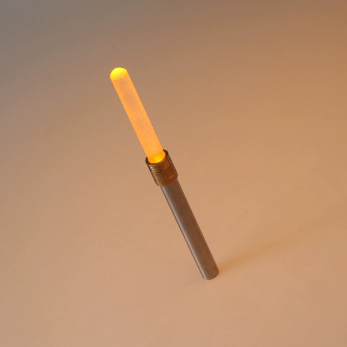 レーザー剣 アタッチメント｜スターウォーズ風 エフェクトキャップ｜レーザーライト用アクセサリー｜懐中電灯対応 装着簡単 視覚効果抜群 - Yolerhome