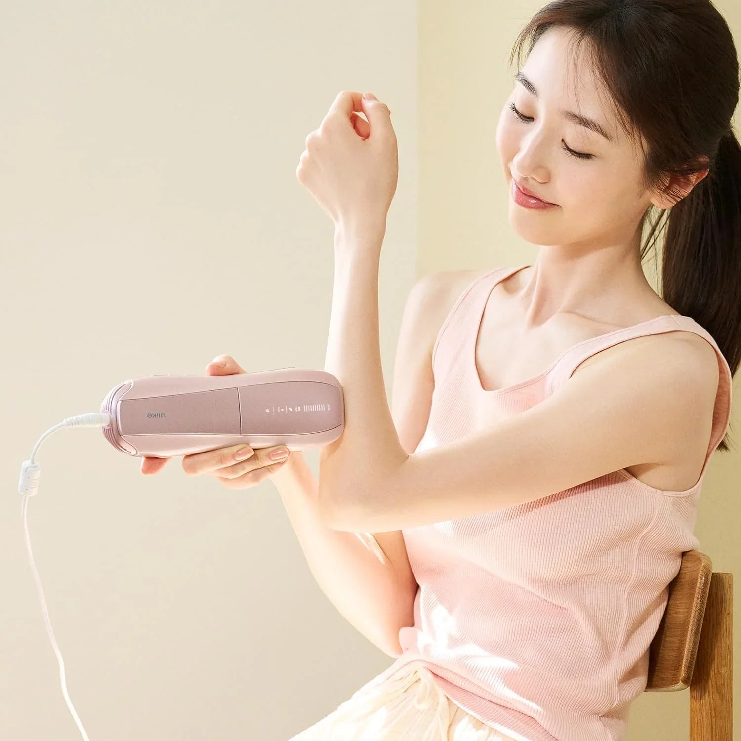 【正規品】Ulike 脱毛器 Air10 光美容器 髭/脇/VIO/脚/腕 全身対応可能 週に3回で効果実感 【メーカー2年保証/特許取得済みサファイア冷却技術でほぼ無痛】 自動連続照射 時短ケア ダブルランプ SHRモード付き 家庭用光美容器 メンズ レディース (ホワイトゴールド) - Yolerhome